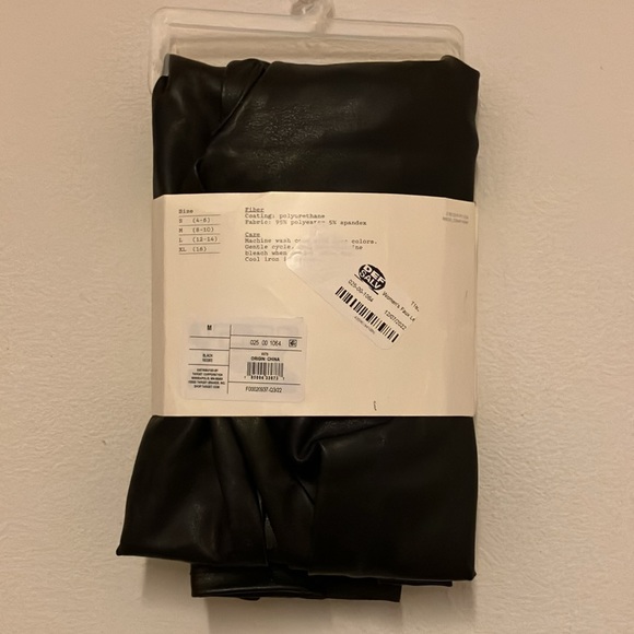 A new day vegan faux leather leggings high waist elastic side panel medium - Picture 5 of 6